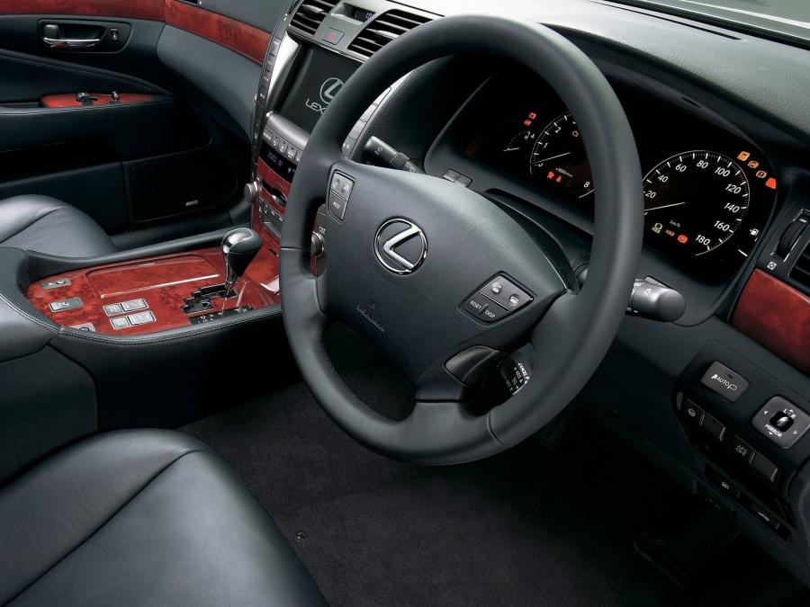  Lexus LS460 2006 года  (JP) (фото 16 из 16)